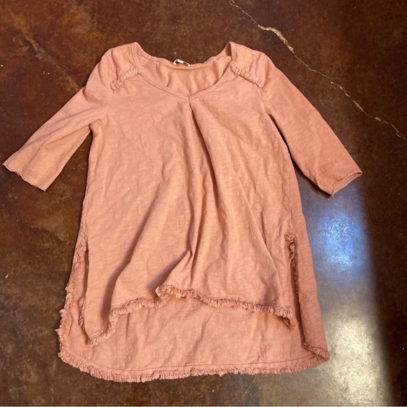 Umgee Pink Distressed Blouse - Picture 1 of 5